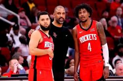 开云体育官方网站-包含火箭队在战绩低迷的情况下寻求新的出路的词条