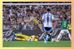 开云平台-里昂血洗乌拉圭，梅西完成帽子戏法的简单介绍