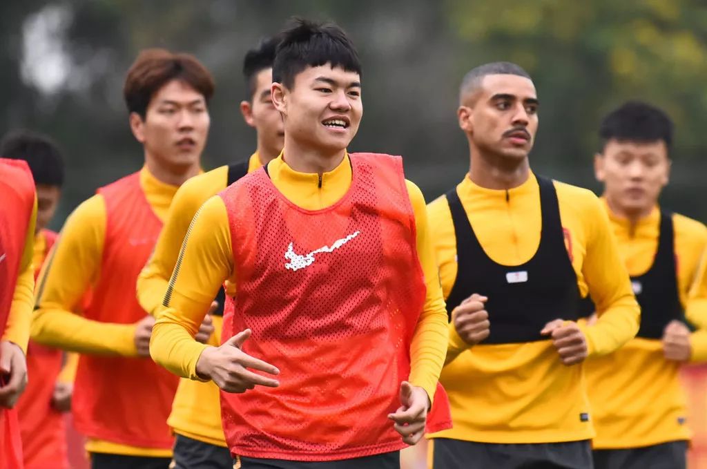 恒大迎来一场历史性的羽毛球对决 恒大迎来一场历史性的羽毛球对决