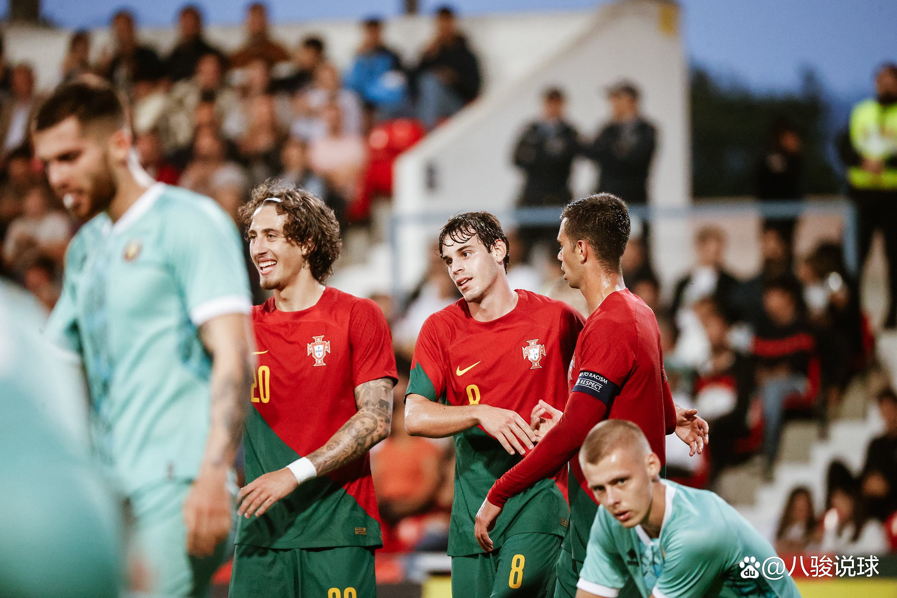 欧洲足球联赛即将在下周展开，球队备受期待