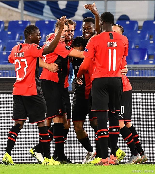 比利亚雷亚尔踏平埃瓦,延续不败战绩的简单介绍 比利亚雷亚尔踏平埃瓦,延续不败战绩的简单介绍