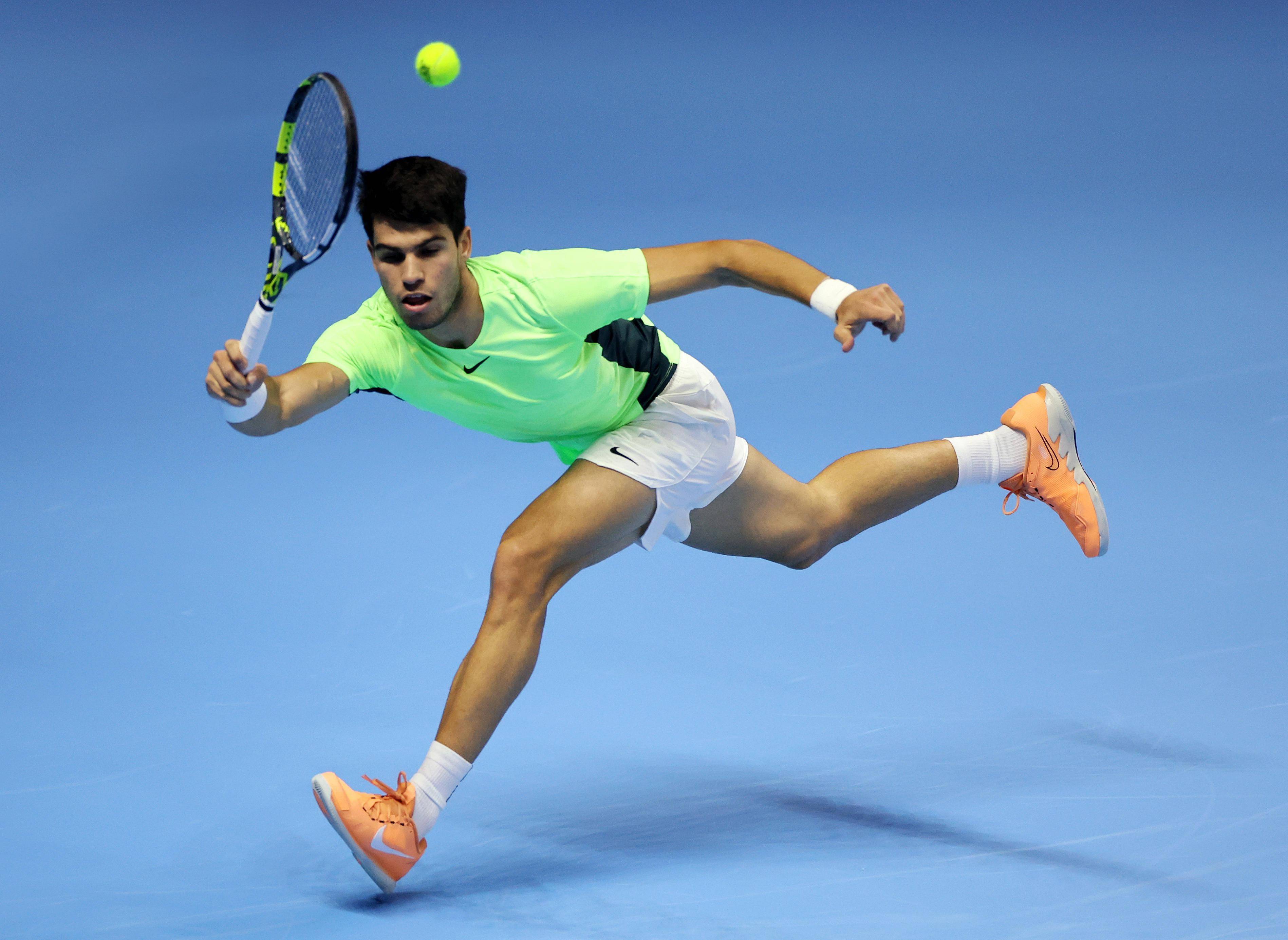 西班牙网球队力克德国网球队，阿尔卡拉斯爆发神勇的简单介绍