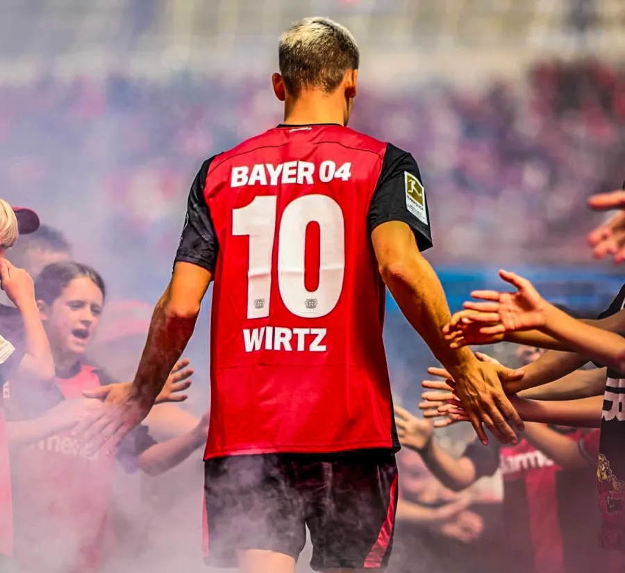 勒沃库森爆冷加拿大,阿尔瓦雷斯爆发神勇的简单介绍 勒沃库森爆冷加拿大,阿尔瓦雷斯爆发神勇的简单介绍