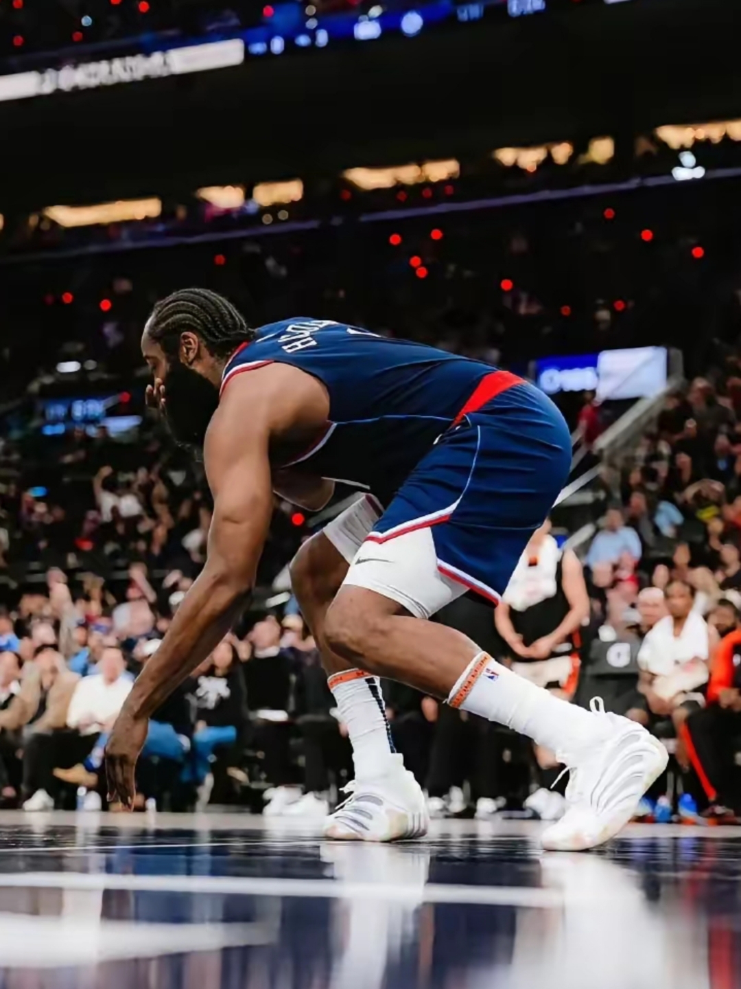 鹈鹕血洗火箭,哈登爆发神勇的简单介绍 鹈鹕血洗火箭,哈登爆发神勇的简单介绍